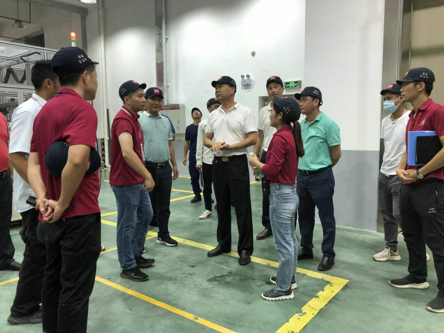 杨旭先常委到利元亨进行安全生产检查