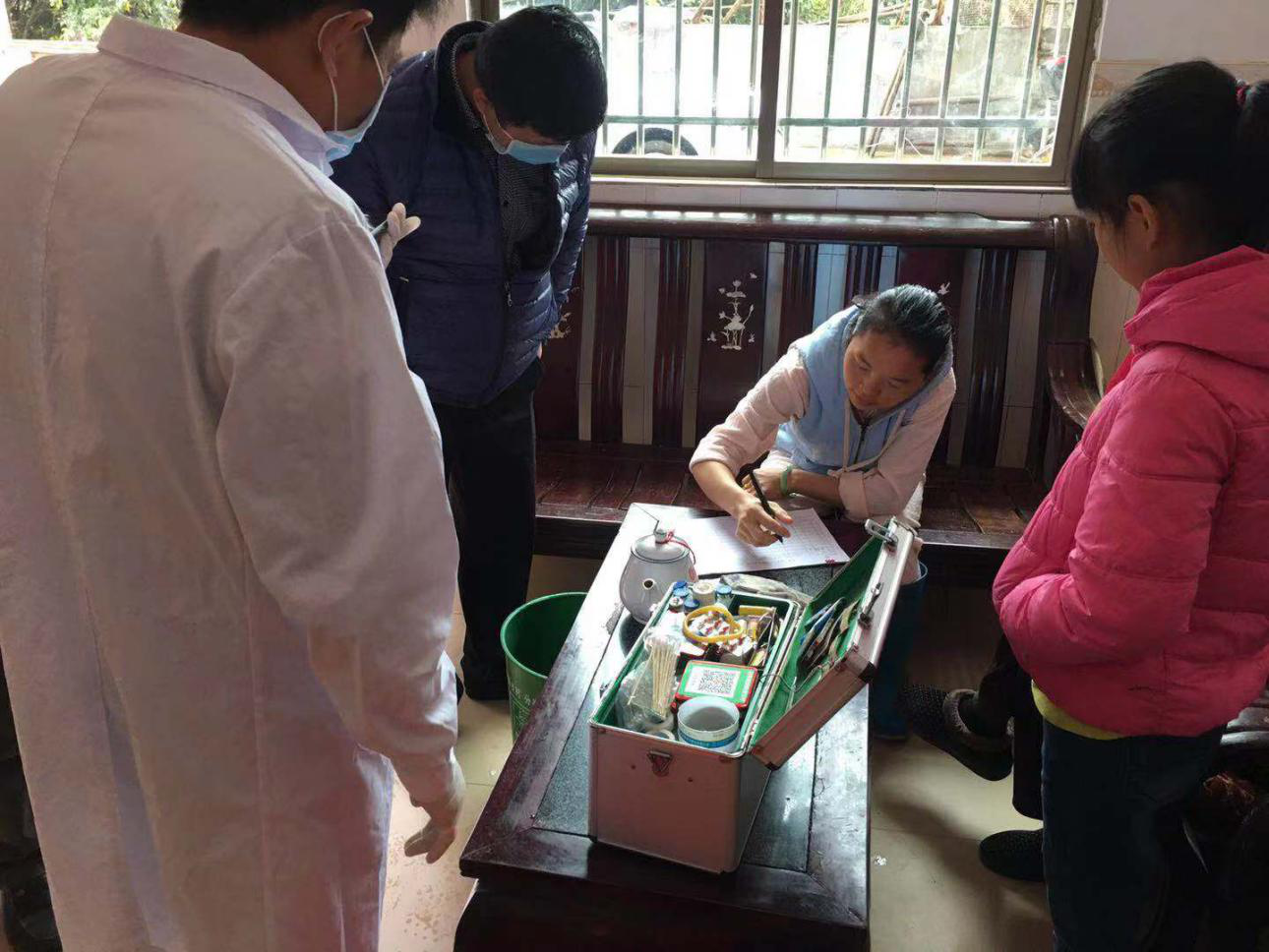 走村入户摸底排查