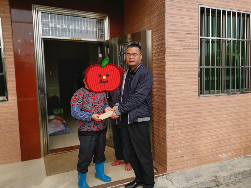 慰问困难党员