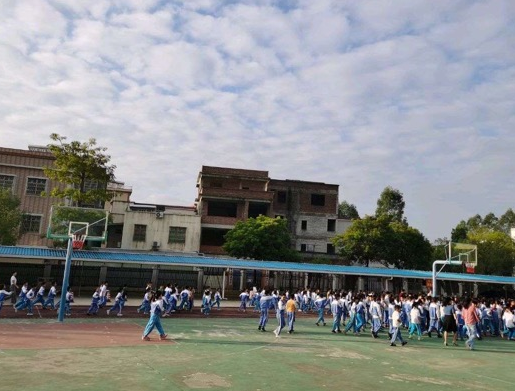 麻陂中心小学