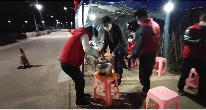 向一线工作者送去牛肉丸