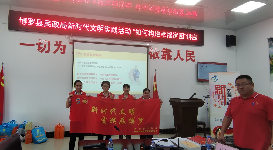 合影.jpg