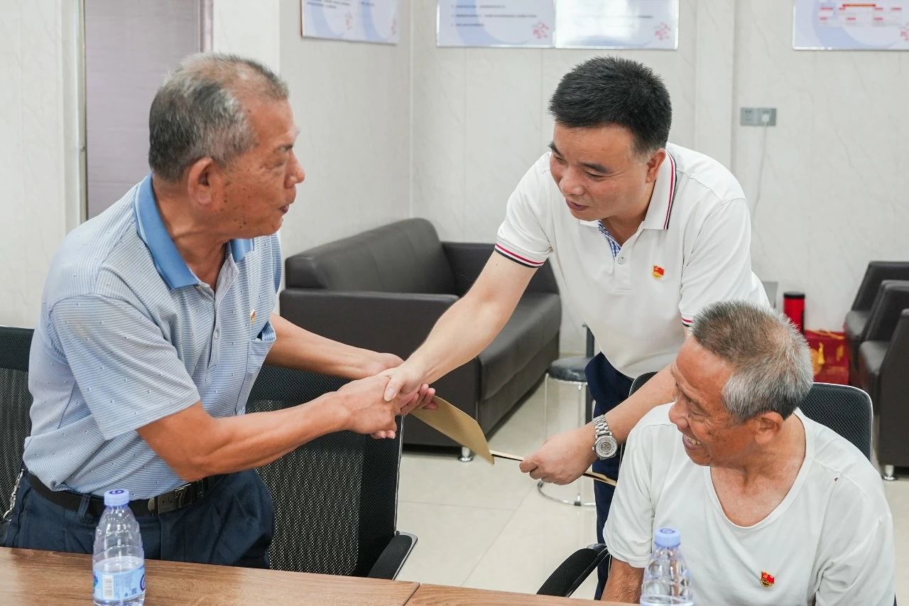 党1.jpg