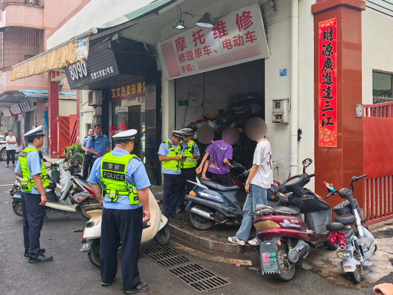 飙车管教1.jpg