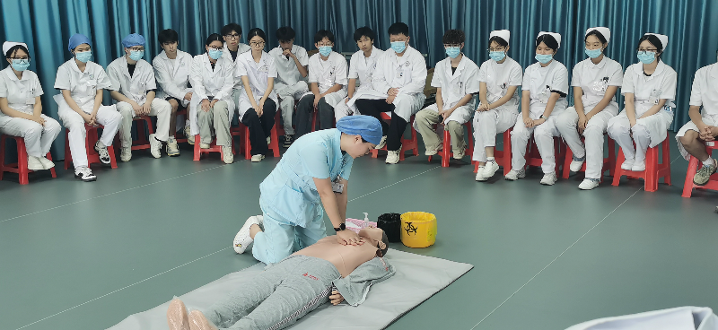 游丽珍1.jpg